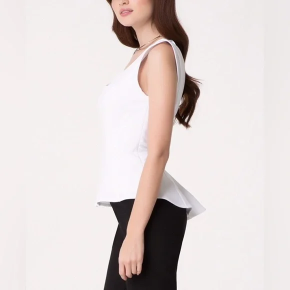 BEBE TOP Size L - Picture 3 of 4